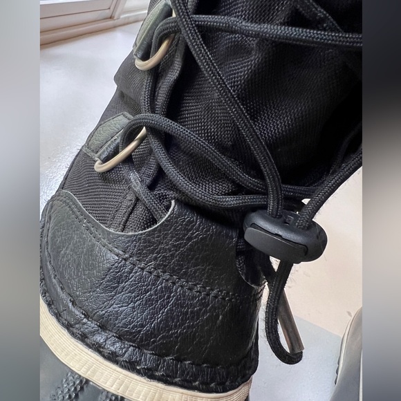 Sorel Snow Boots / Winter Boots; Unisex  Size 6 in Excellent Condition - Picture 7 of 14